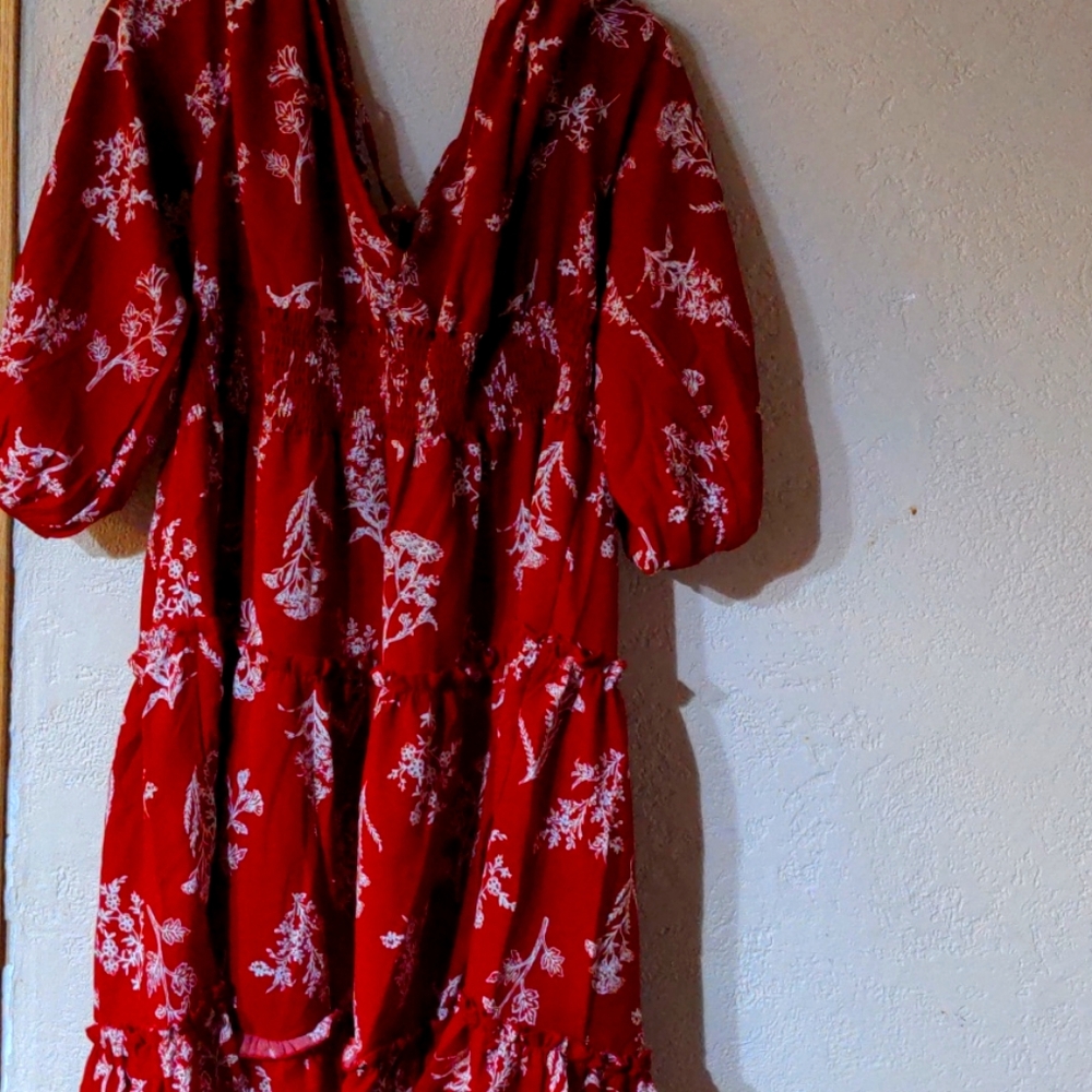 SHEIN 18/20 DRESS V NECK LOW CUT LOVELY!